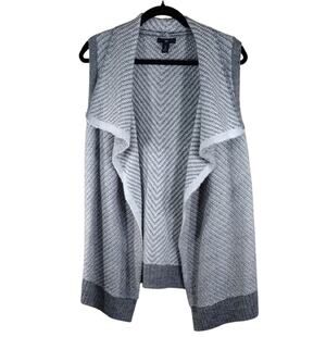 Gap Sweater Vest Women’s Small White Gray Wool Sleeveless Long Shawl Cozy